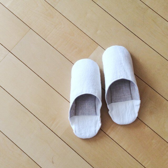 リネンバブーシュ whiteの画像1枚目