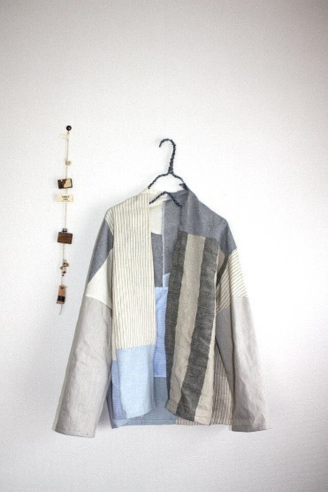 パッチのドロップショルダーカーデ