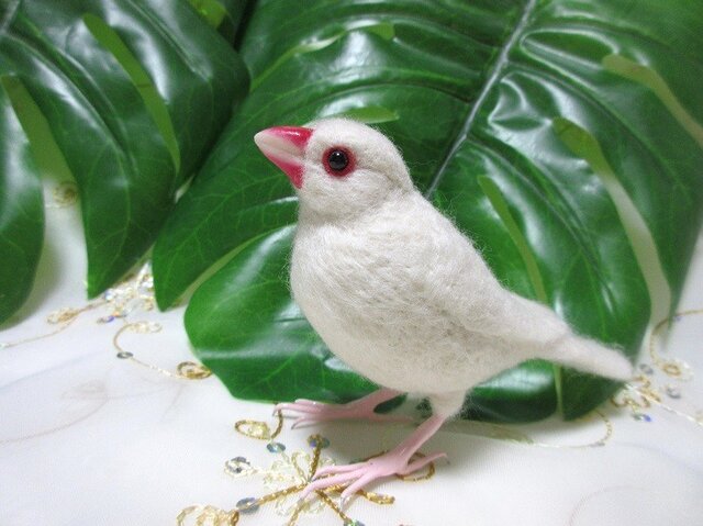 羊毛フェルト かわいい白文鳥の画像1枚目