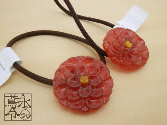髪ゴム 薄暗赤色の大きめの丸い花 Iichi ハンドメイド クラフト作品 手仕事品の通販