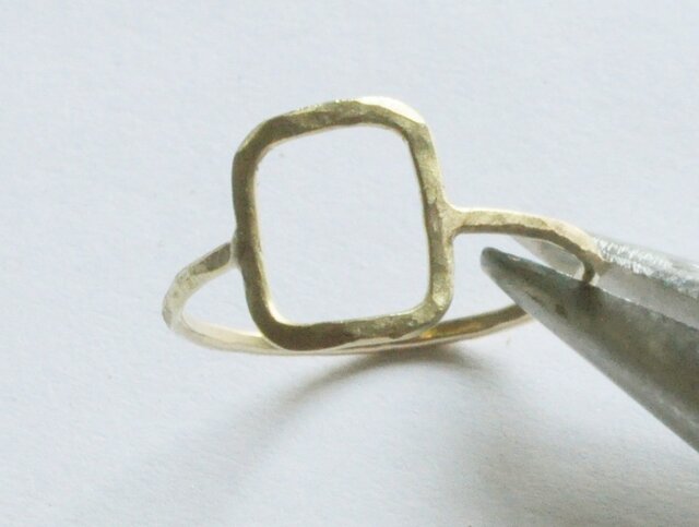 いびつな四角リング k18 | iichi 日々の暮らしを心地よくする