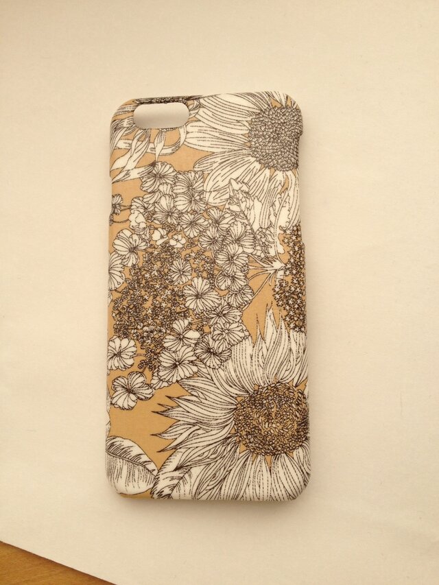 大人可愛いリバティiPhone6ケース