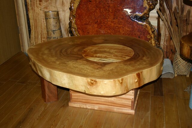 【美品】囲炉裏テーブル 木製角型　無垢材　トチの木　漆塗 美品】囲炉裏テーブル 木製角型 無垢材 トチの木 漆塗 【公式通販】