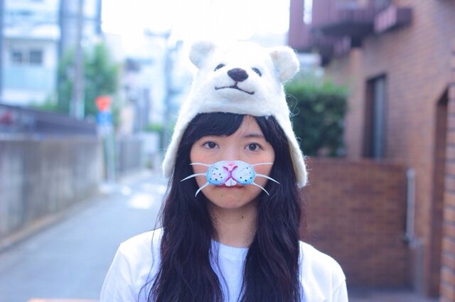 羊毛フェルトの白熊ぼうしの画像1枚目