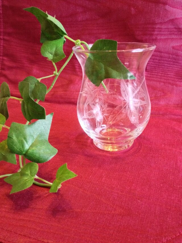 紅葉のキャンドルポット 花瓶 手彫りガラス Iichi ハンドメイド クラフト作品 手仕事品の通販