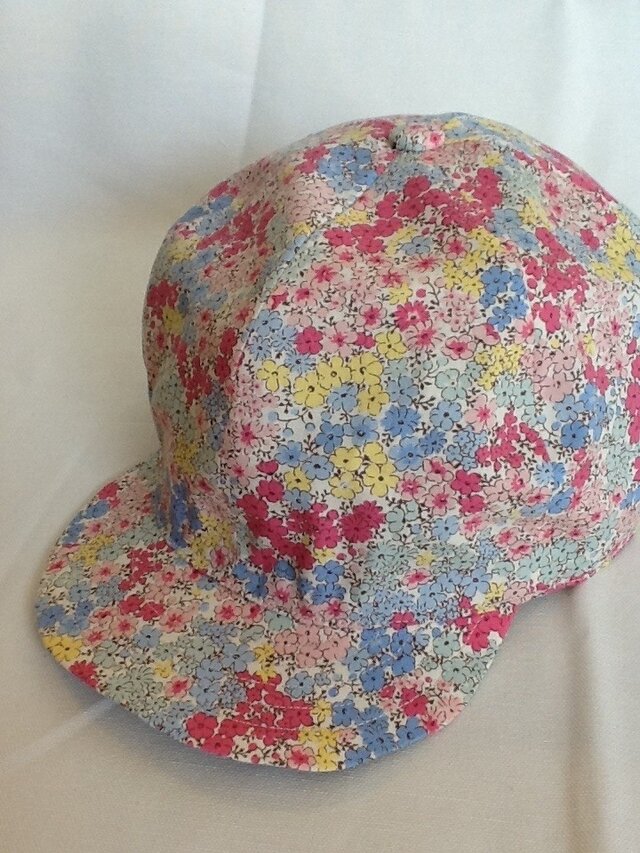 小花柄キャップ 花畑ピンク