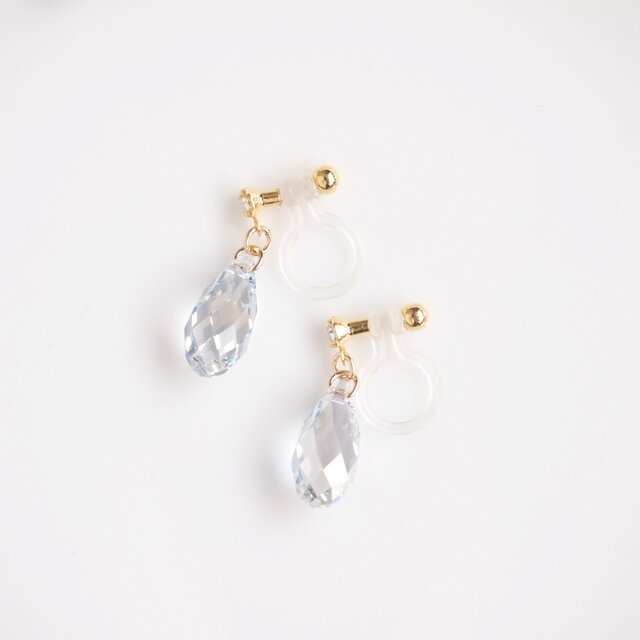 ピアスみたいなイヤリング一粒スワロフスキーイヤリング・ピアス(Teardrop)ブルーシェードの画像1枚目