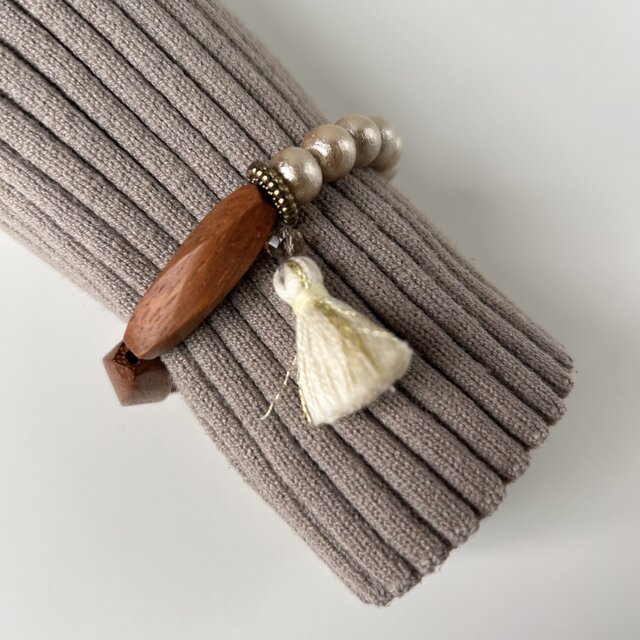 パールウッドブレス | iichi 日々の暮らしを心地よくするハンドメイド
