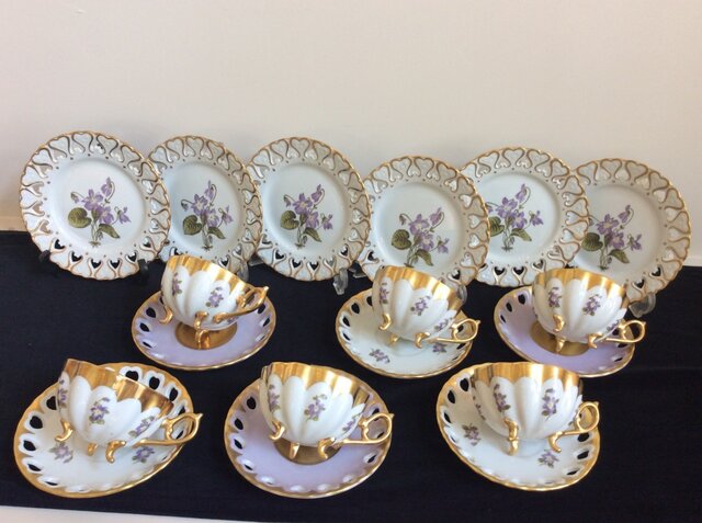 すみれの花のケーキ皿 | iichi 日々の暮らしを心地よくする