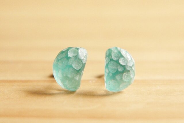凸凹 : ピアス ( Emerald green )の画像1枚目
