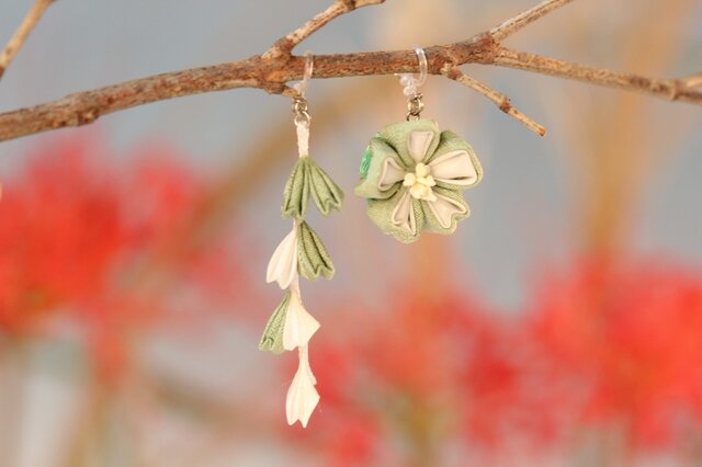 つまみ細工 イヤリング・ピアス 桜うぐいすの画像1枚目