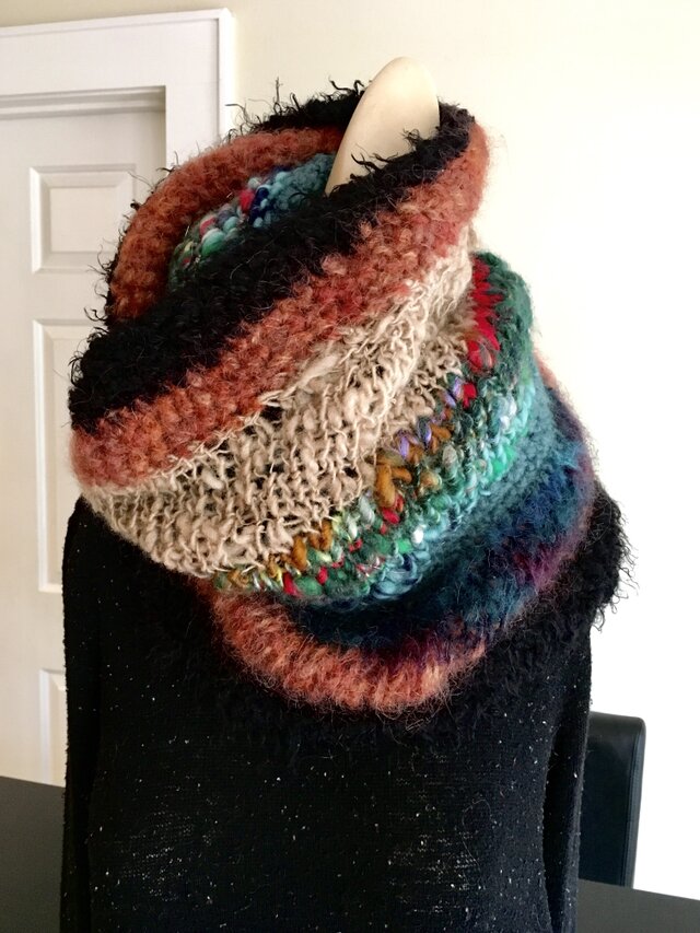 shawl (tube) かぶりショールの画像1枚目