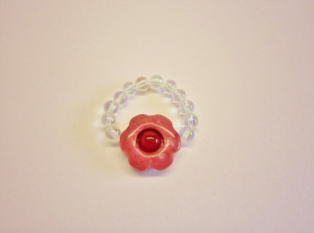くすみピンク色のお花の Ringの画像1枚目