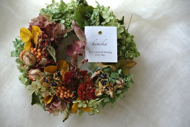 秋の実と彩りのwreath.1の画像1枚目