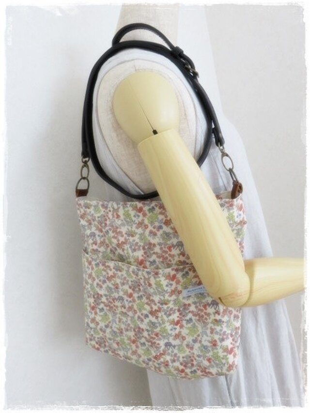 **リバティ*deショルダーバック**Nancy Animalの画像1枚目