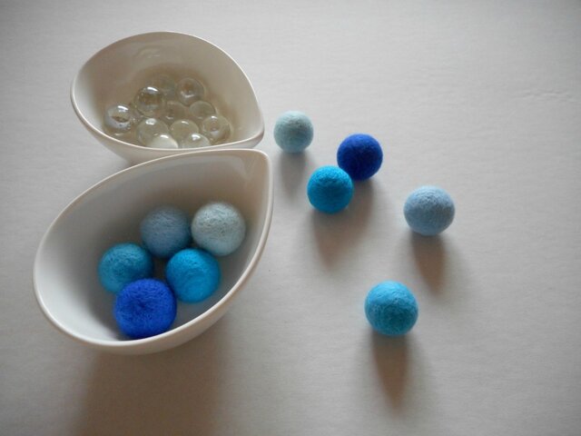 フェルトボール 10個【Blue#1】< 2~2.25cm>の画像1枚目