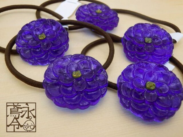 髪ゴム 青色の大きめの丸い花 Iichi ハンドメイド クラフト作品 手仕事品の通販