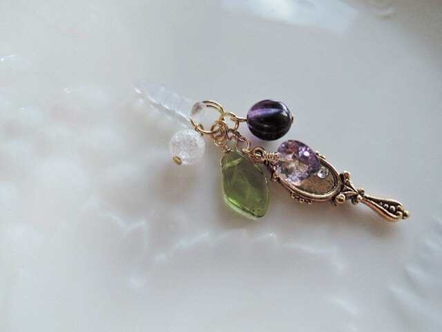 ☆アウトレット品! 宝石質ハートシェイプカットローズアメジスト&チェコガラス スマホピアス(イヤホンジャック)(822)の画像1枚目