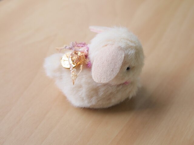 ちいさなぬいぐるみうさぎベージュ*垂れ耳タイプの画像1枚目