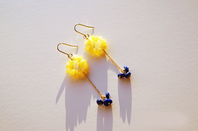 ラピスラズリ&琥珀 ピアス Bonheur Amber&Lapis earrings P0035の画像1枚目
