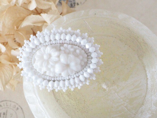 Sale!6000円→4800円 花ブローチの画像1枚目