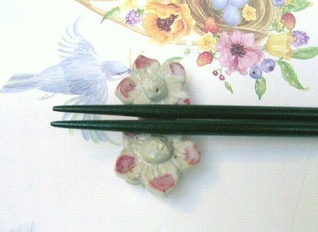 ◆◇◆花箸置きの画像1枚目