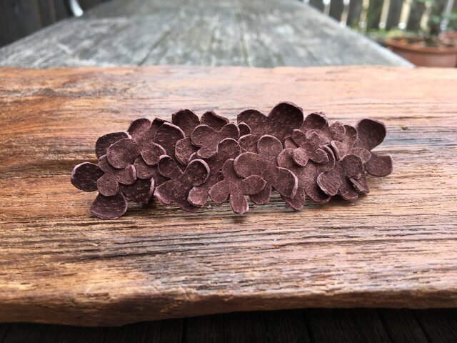 革花のバレッタ 金具7cm モカの画像1枚目