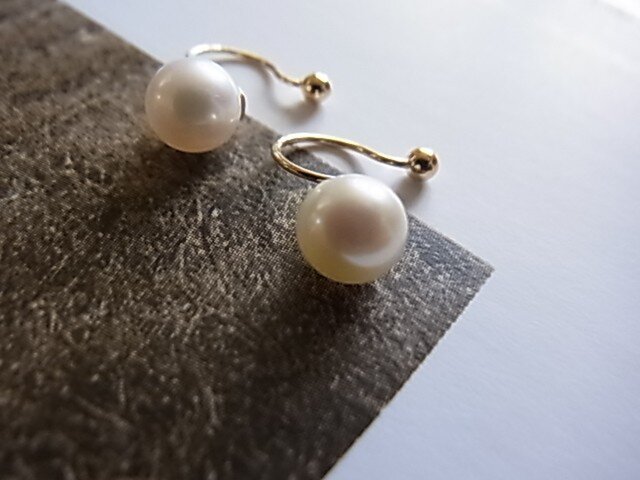 まべパールノンホールピアス K18YG 高品質淡水パールイヤリング （ノンホールピアス）Round 5
