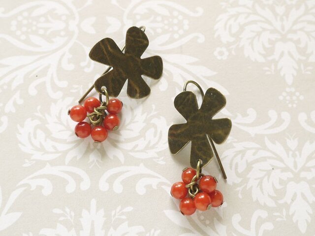 木の実のピアス p2103の画像1枚目