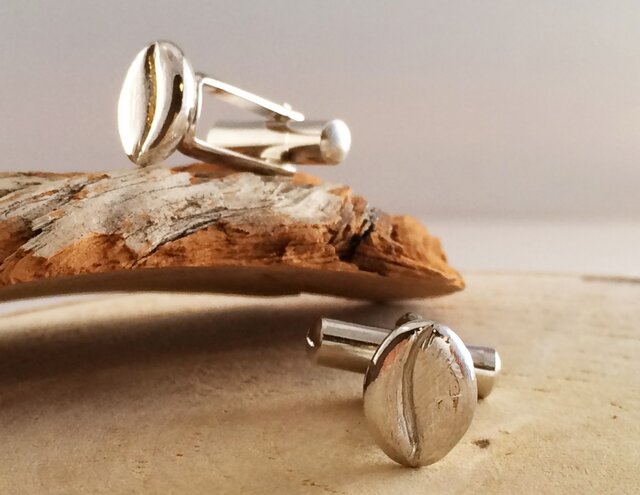 珈琲豆◇Silverカフス | iichi 日々の暮らしを心地よくする