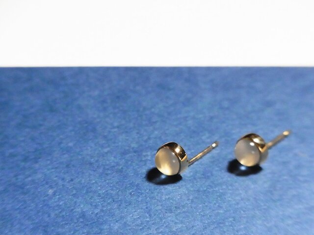 K18YG Roro Kidul ムーンストーンピアス -あふれる陽の光-の画像1枚目