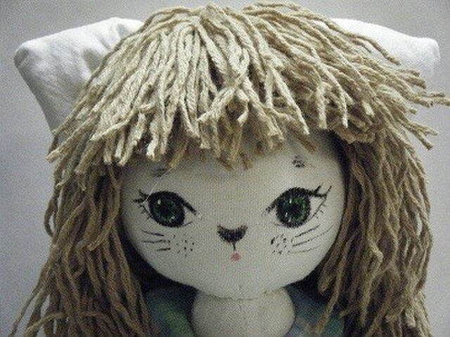 天然素材だけを使った猫耳ドール(スコティッシュフォールド)ドールの画像1枚目