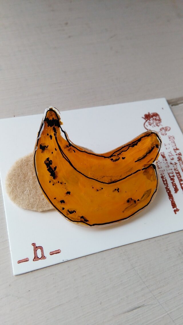 ☆送料無料彡ぷら板&レジンブローチ banana2*の画像1枚目