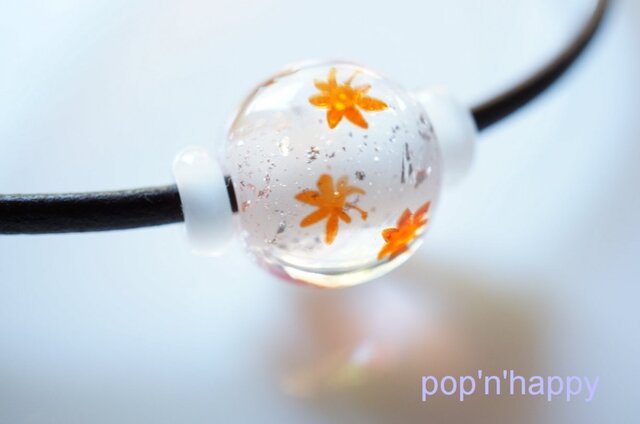 紅葉のとんぼ玉チョーカーの画像1枚目
