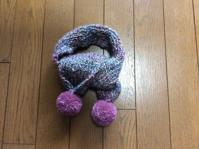 キッズ.ポンポン付きマフラーの画像1枚目