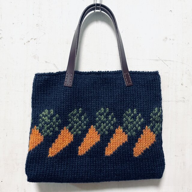ニットバッグ うさぎ （紺） | iichi 日々の暮らしを心地よくする