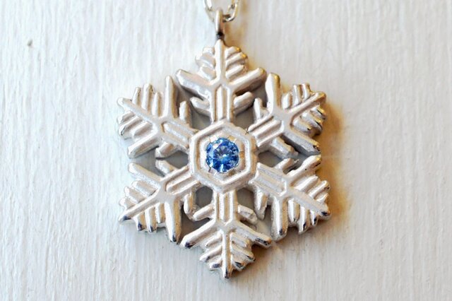 ❄冬限定❄雪の結晶ネックレス(樹枝状六花)の画像1枚目