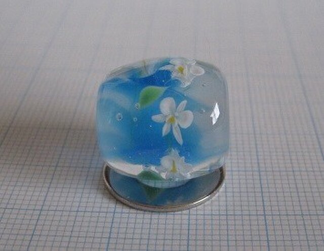 とんぼ玉 胡蝶蘭 | iichi 日々の暮らしを心地よくするハンドメイドや