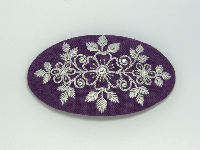 花刺繍のヘアピン(紫)の画像1枚目