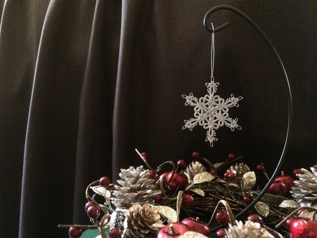 受注製作】雪の結晶オーナメント〈シルバー〉 タティングレース