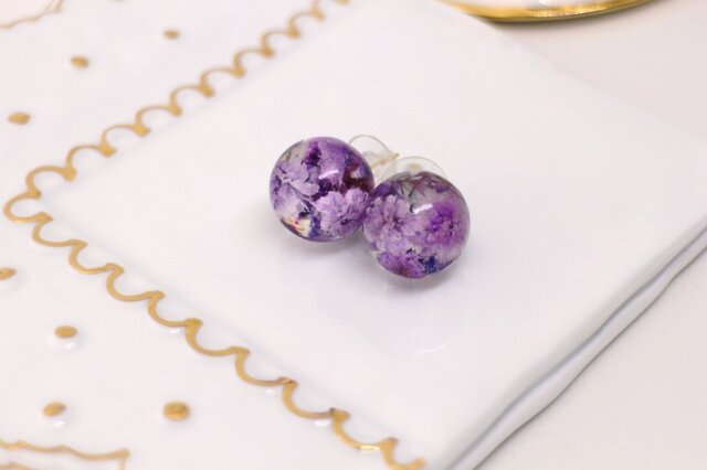 かすみ草の花束ピアス(パープル)の画像1枚目