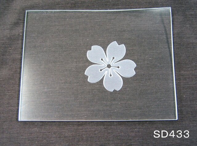 早咲き桜ガラス小皿 SD433,434,435の画像1枚目