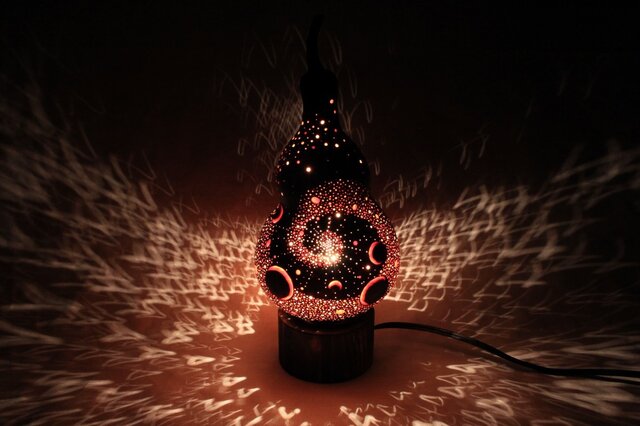 深海宇宙ランプ Amazon.co.jp : ANJOGIFT エレガントな月海と雪山 LED