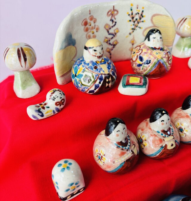 本焼陶器 豆雛15人飾りセット | iichi 日々の暮らしを心地よくする