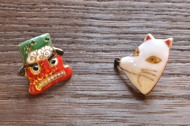 きつねのお面の七宝焼ピンブローチ(ピンバッジ)【受注制作】 | iichi