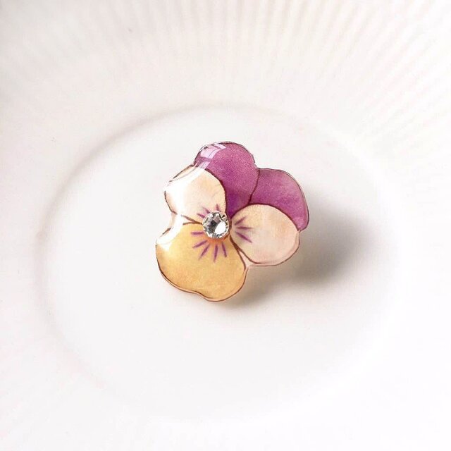 027 VIOLA BROOCHの画像1枚目