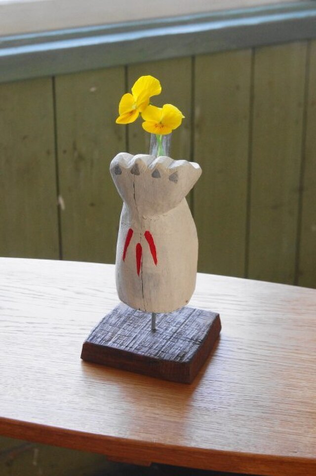 一輪挿し 猫手に花を咲かせましょう(三線)の画像1枚目