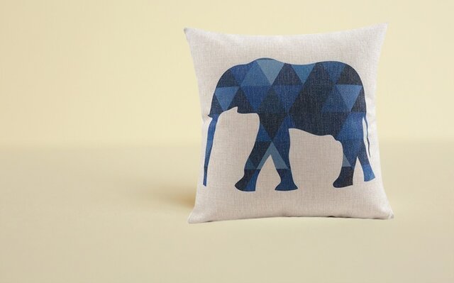 森のクッション Elephantの画像1枚目