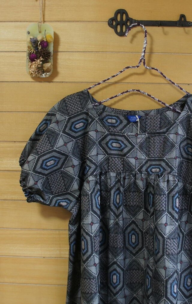 大島紬　小紋パフ袖ＯＰ　着物リメイク