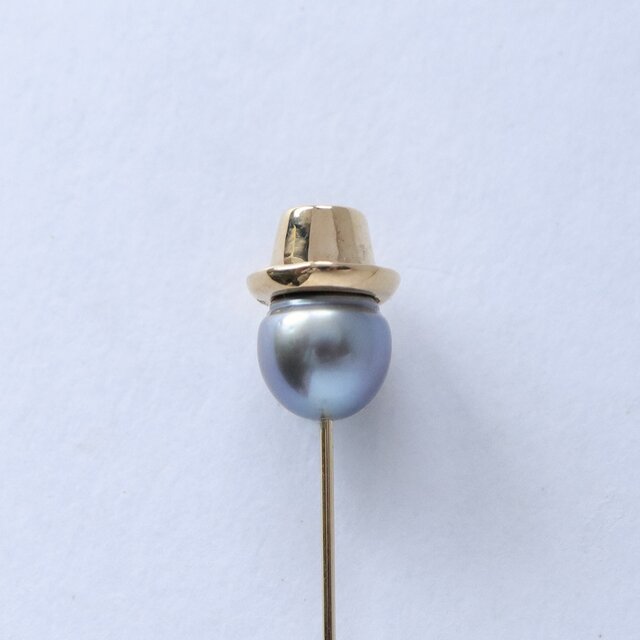 タヒチパール黒蝶真珠のパール紳士のピンブローチ | iichi 日々